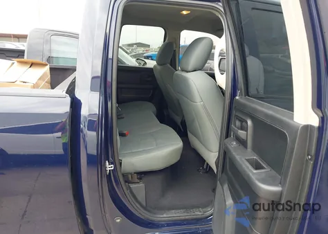 2018 Ram 1500 Tradesman 4X2 6'4 Box z USA, uszkodzony, nr VIN 1C6RR6FG2JS299721